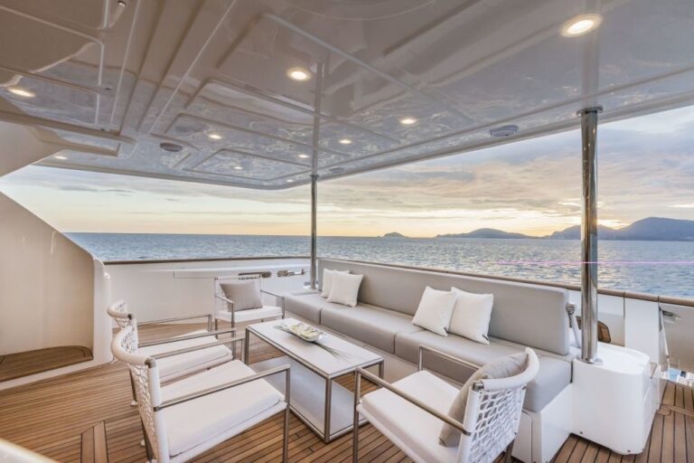 The 28m Yacht NAVETTA 28