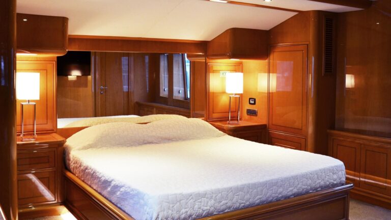 The 28m Yacht NIMIR