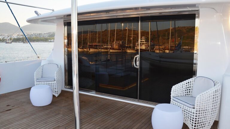 The 28m Yacht NIMIR