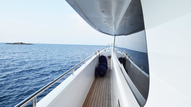 The 28m Yacht NIMIR