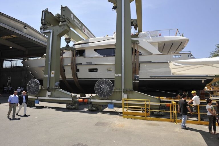 The 28m Yacht NOOR