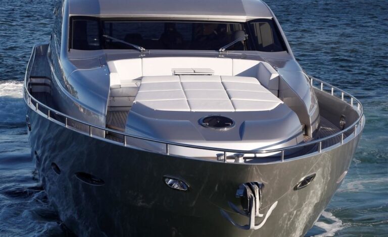 The 28m Yacht PERSHING 92