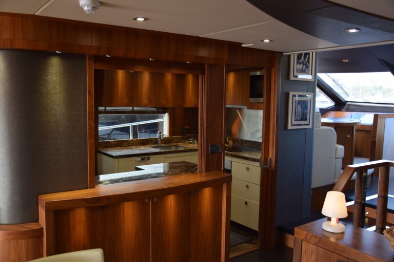 The 28m Yacht RAY III