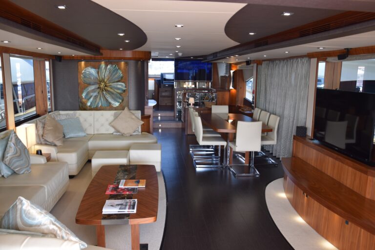 The 28m Yacht RAY III