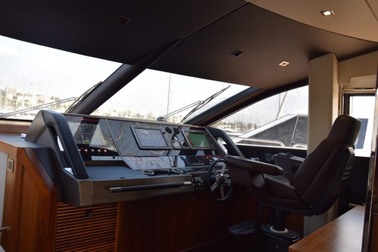 The 28m Yacht RAY III