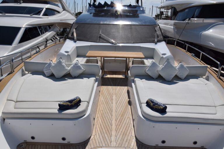 The 28m Yacht RAY III