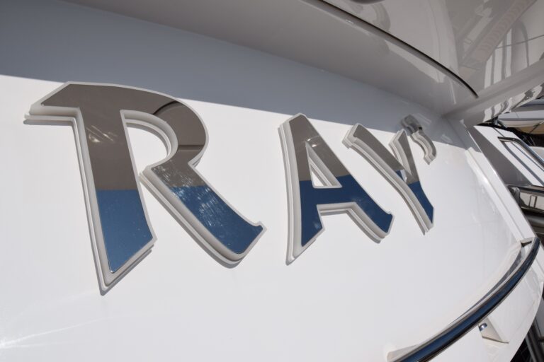 The 28m Yacht RAY III