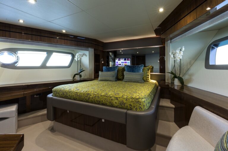 The 28m Yacht SPONTANEOUS