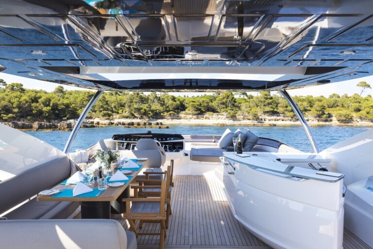 The 28m Yacht SPONTANEOUS