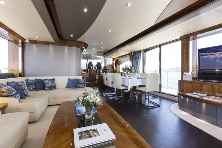 The 28m Yacht SPONTANEOUS