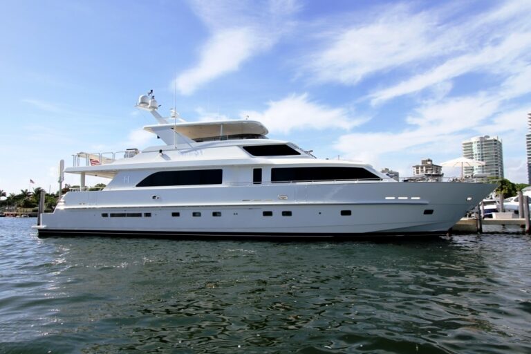 The 28m Yacht STERLING V