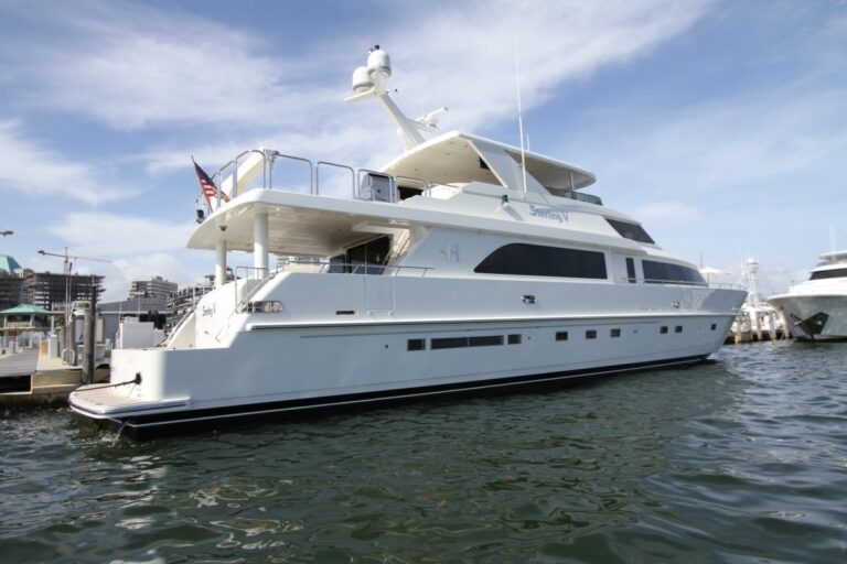 The 28m Yacht STERLING V