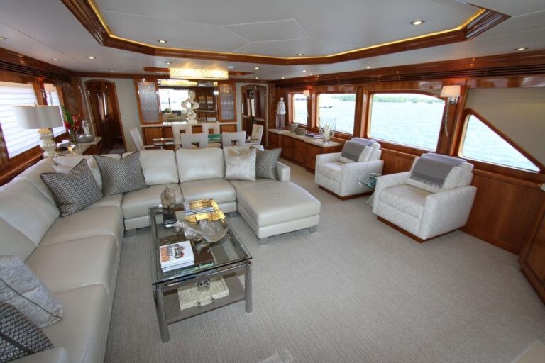 The 28m Yacht STERLING V