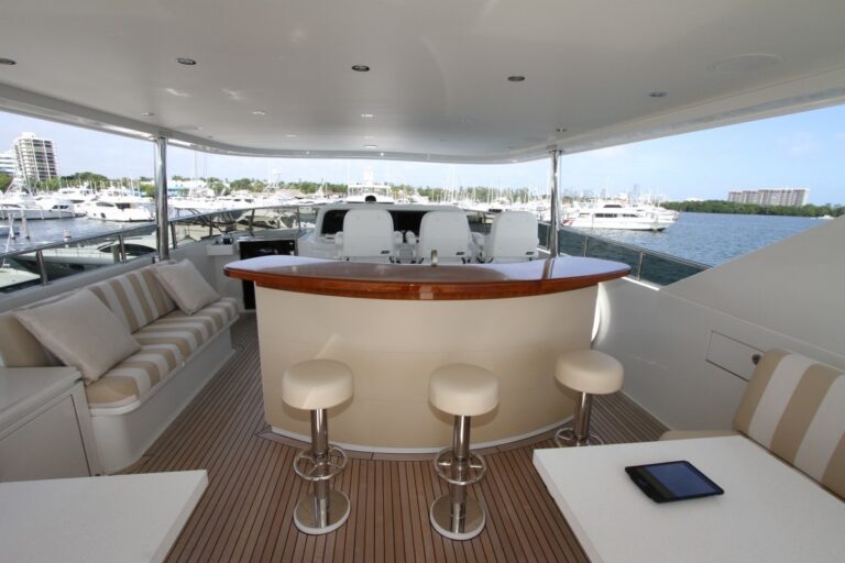 The 28m Yacht STERLING V