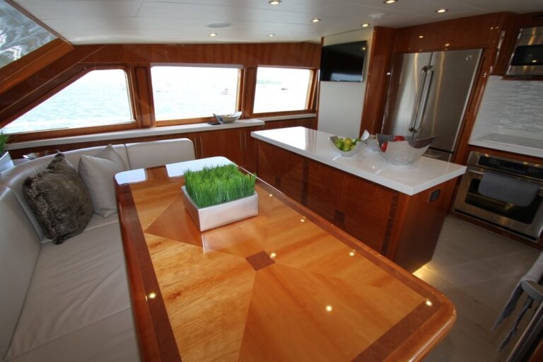 The 28m Yacht STERLING V