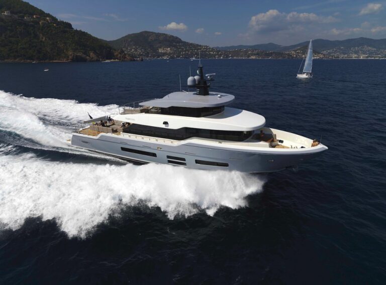 The 28m Yacht TSA TSA