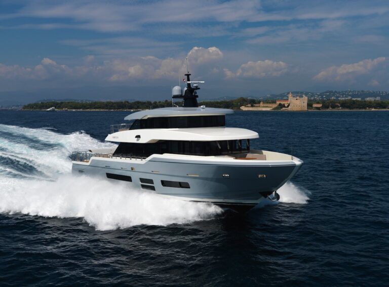 The 28m Yacht TSA TSA