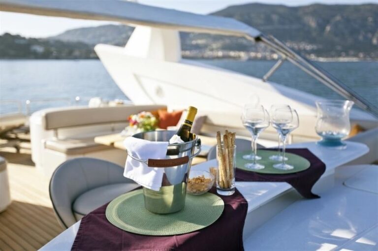 The 28m Yacht WINNING STREAK