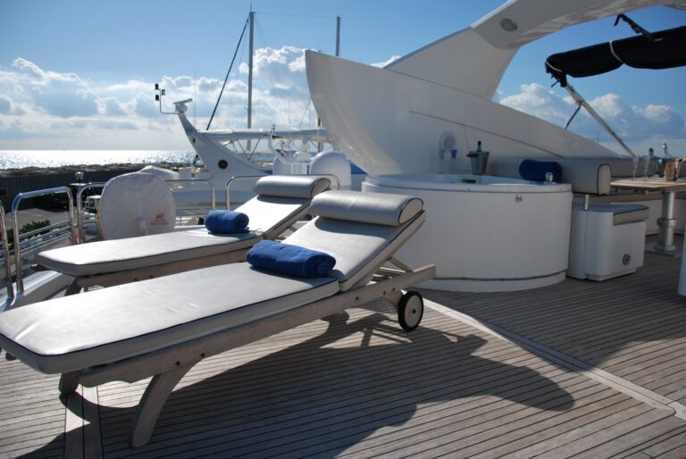 The 28m Yacht WINNING STREAK