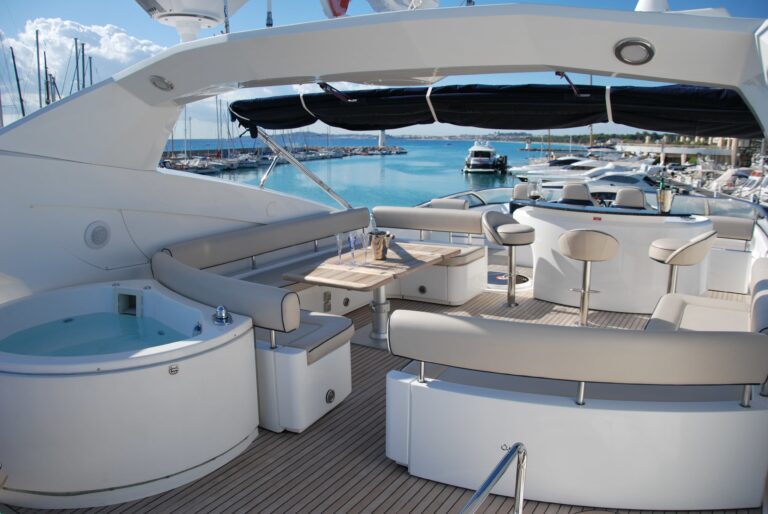 The 28m Yacht WINNING STREAK