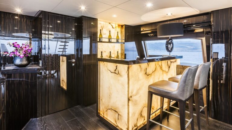 The 28m Yacht YVONNE