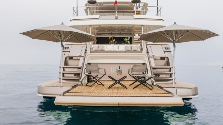 The 28m Yacht YVONNE