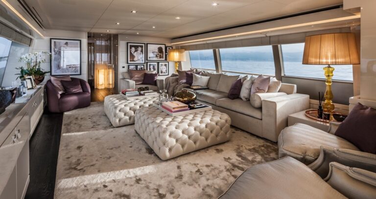 The 28m Yacht YVONNE