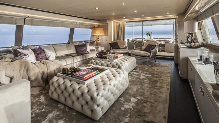 The 28m Yacht YVONNE