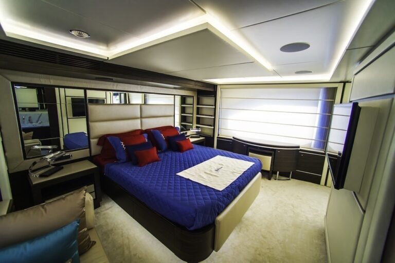 The 28m Yacht ZAPHIRA
