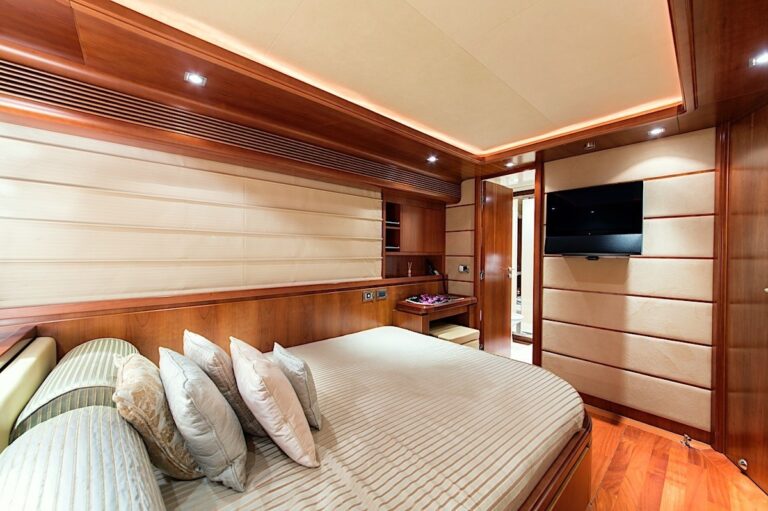 The 29m Yacht ANNE MARIE