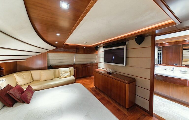 The 29m Yacht ANNE MARIE