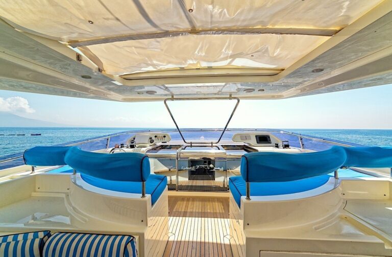 The 29m Yacht ANNE MARIE