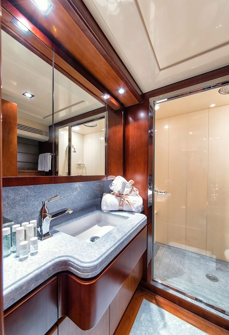 The 29m Yacht ANNE MARIE