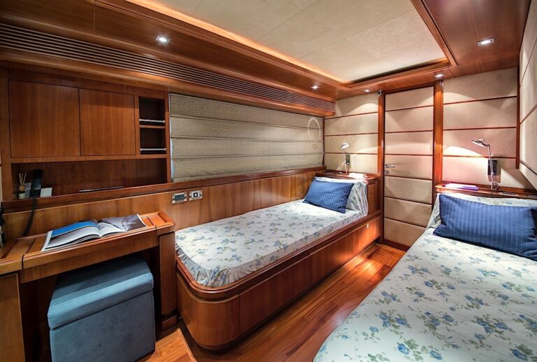 The 29m Yacht ANNE MARIE