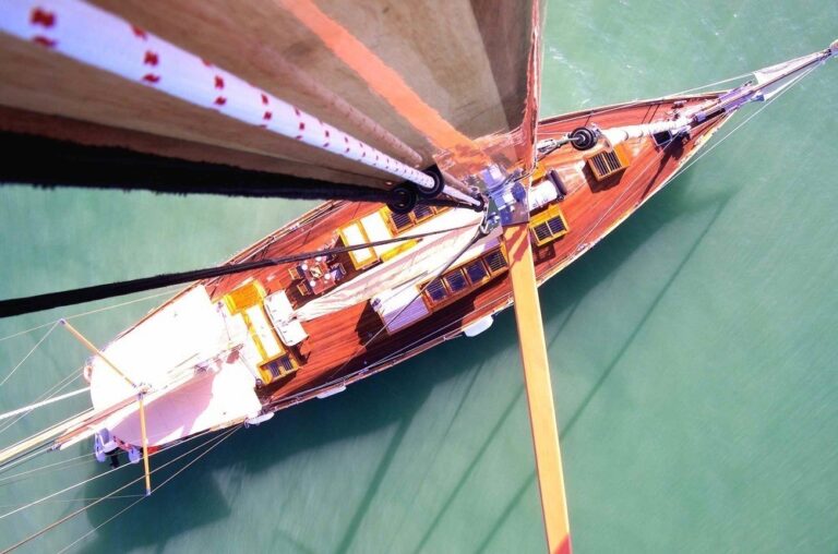 The 29m Yacht AVENTURE