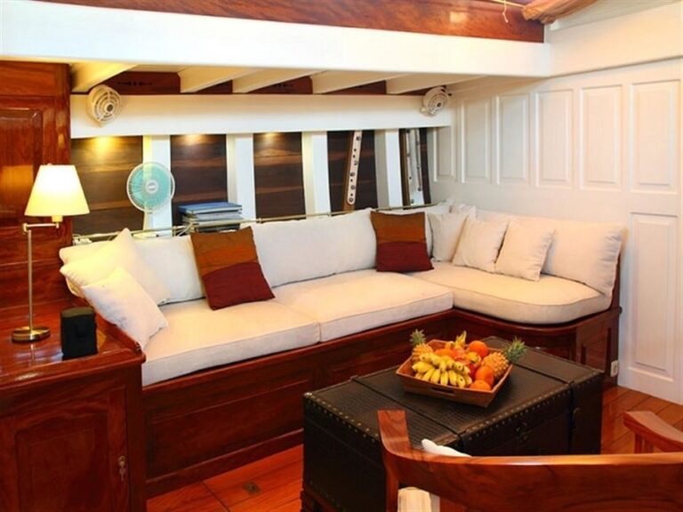 The 29m Yacht AVENTURE
