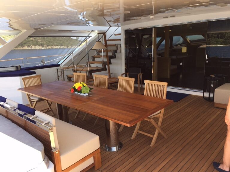 The 29m Yacht HUTIANE