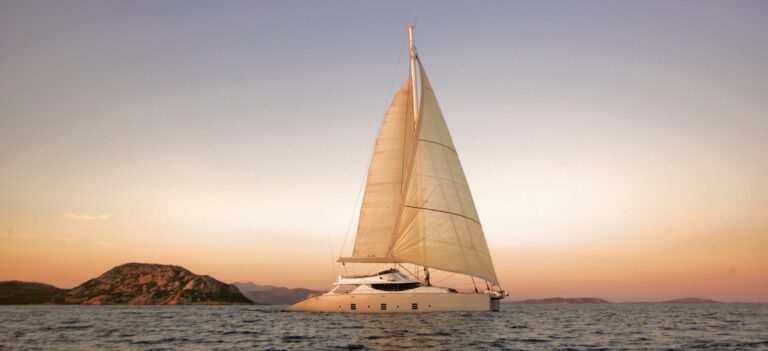 The 29m Yacht HUTIANE