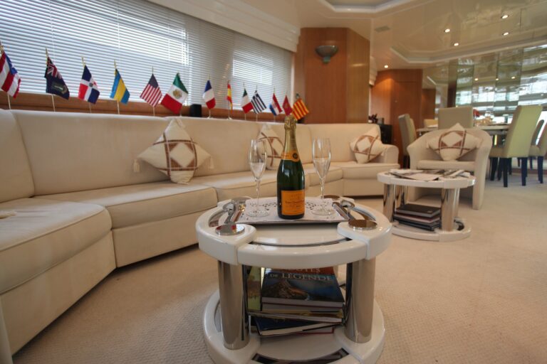 The 29m Yacht MOONDANCE