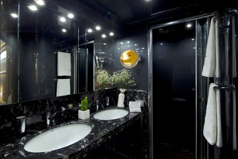 Master ensuite