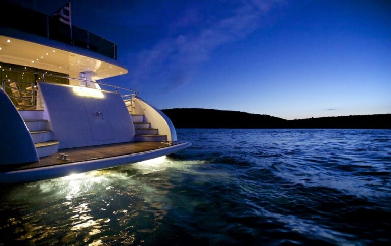 Underwater lights
