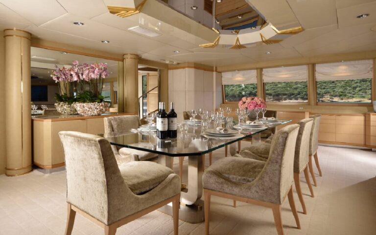 Main salon dining