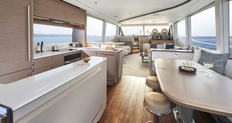 Main saloon dining