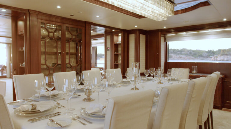 Main deck dining set up