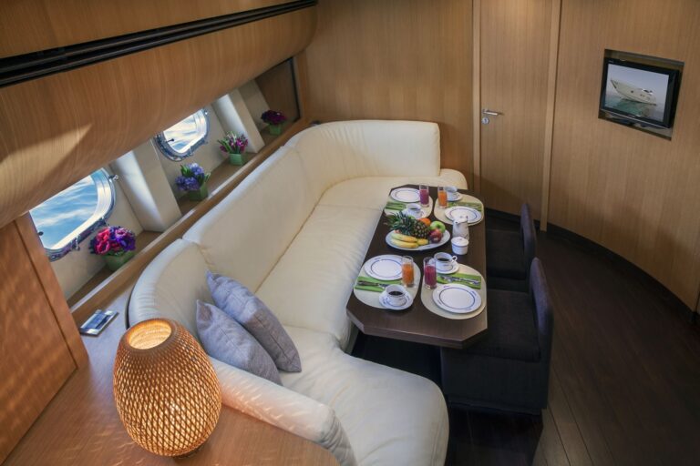 Unique additional dining or lounge space