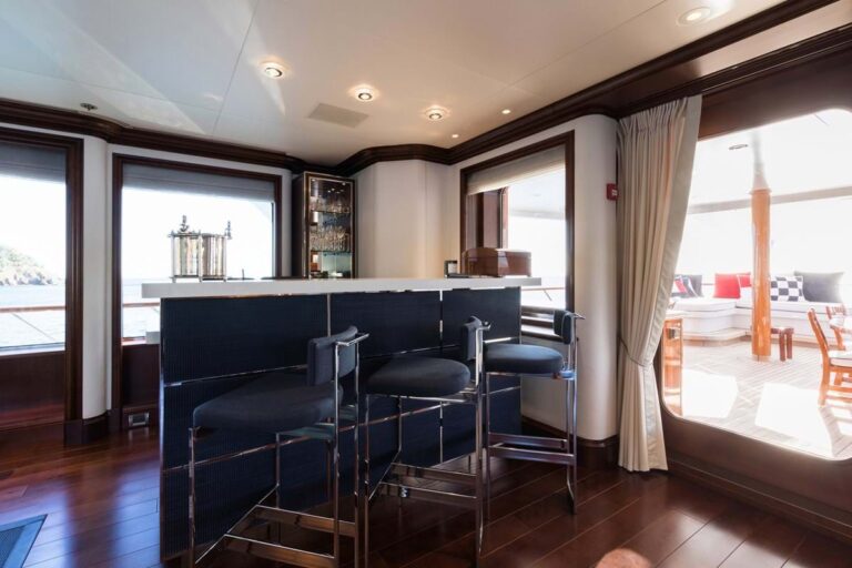 Sky lounge bar