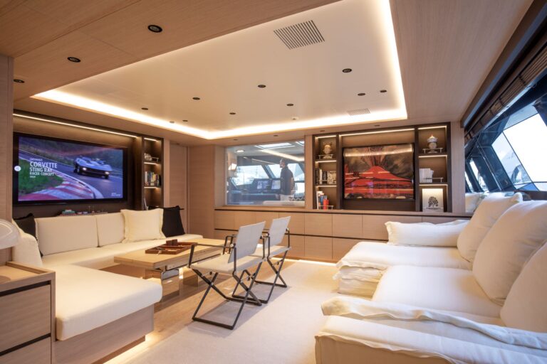 Beautiful lighting and hi spec AV