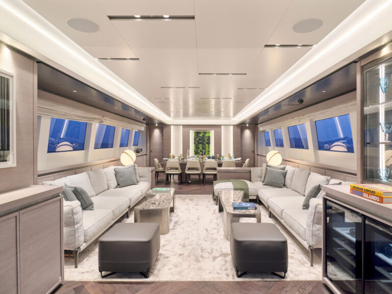 Fabulous Main Salon