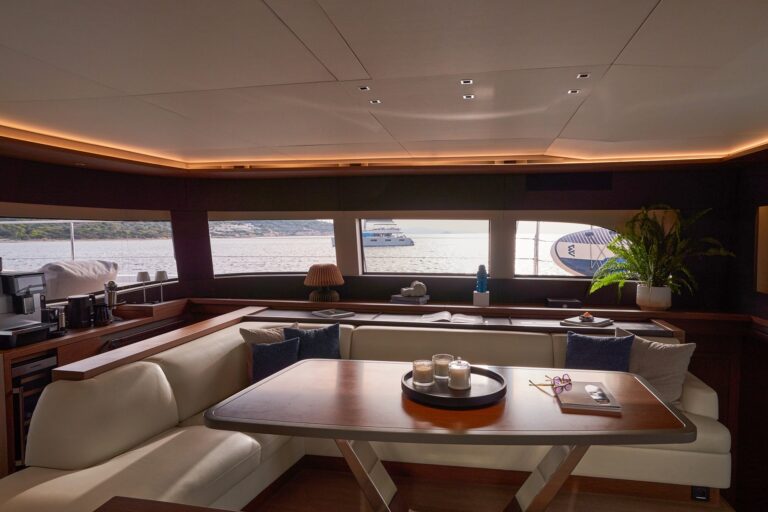 Seating And Dining
