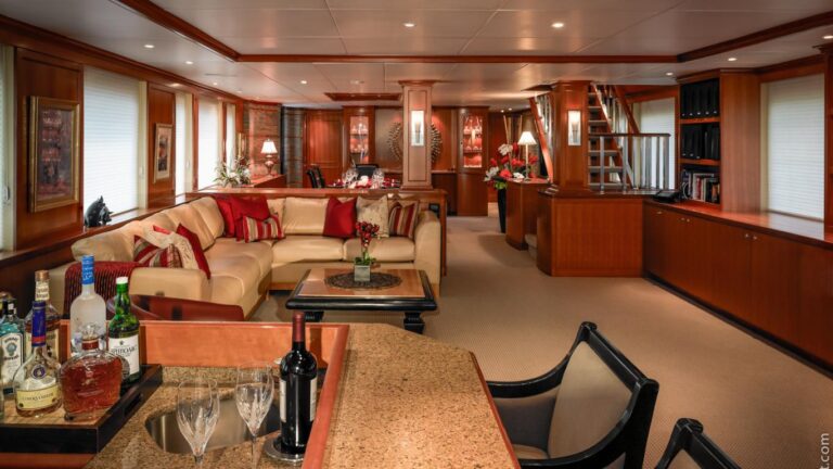 Main Deck Salon
